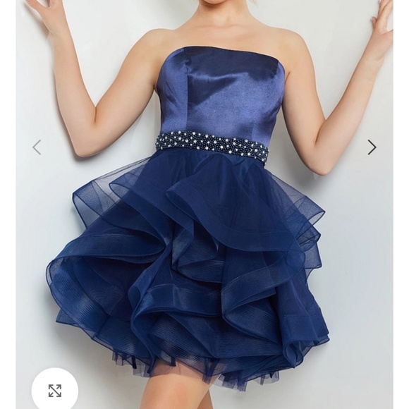 Jovani Dresses & Skirts - Jovani size 4 NWT